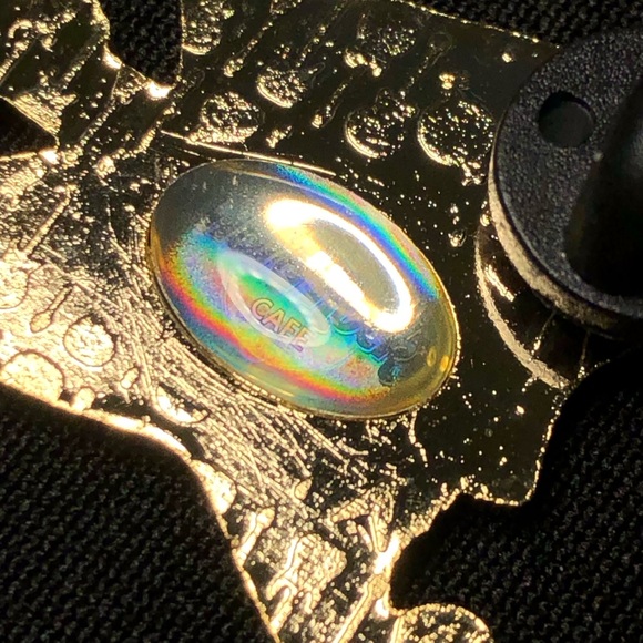 Pair of King & Queen Enamel Pins from Hardrock Casino Biloxi Mississippi. - Picture 4 of 10